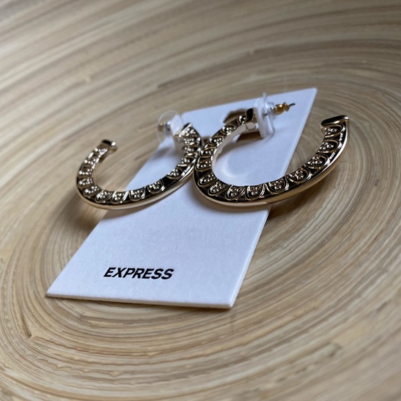 Express - Picture 3 of 6